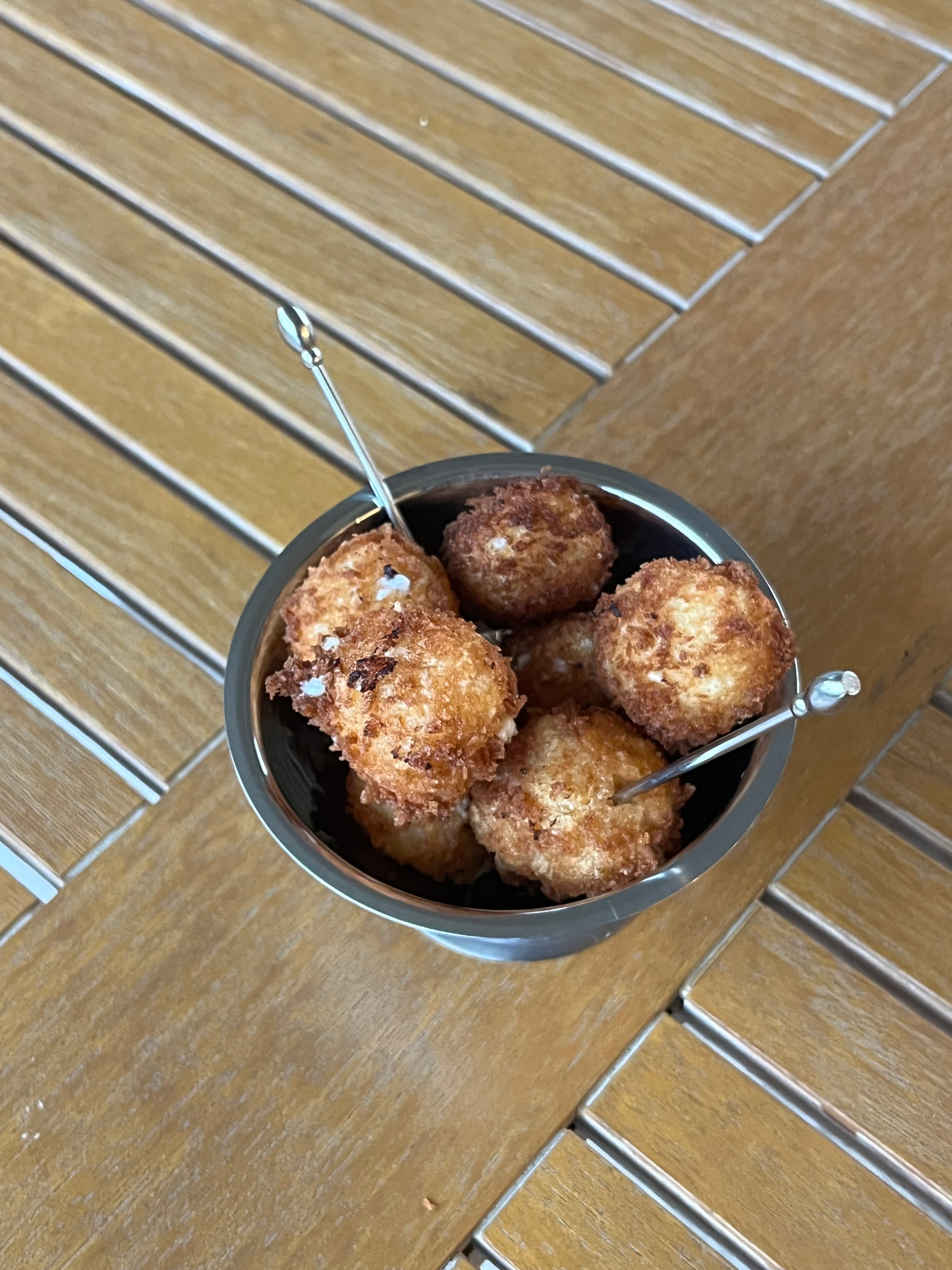 Goat cheese croquettas 
